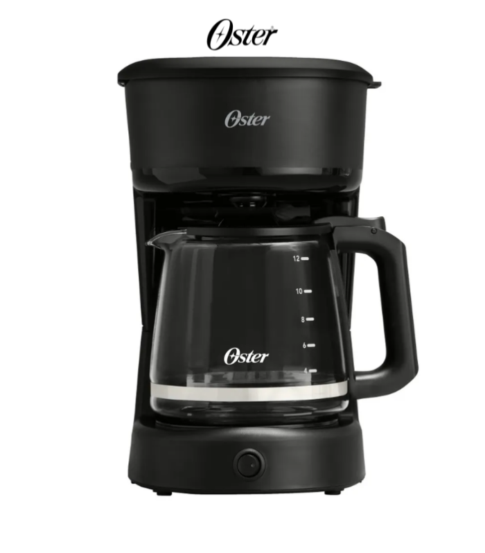 Cafetera de 12 tazas en color negra.