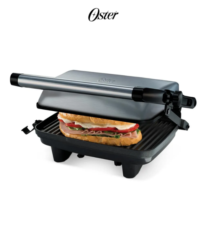 Sandwichera en acabado acero inoxidable.